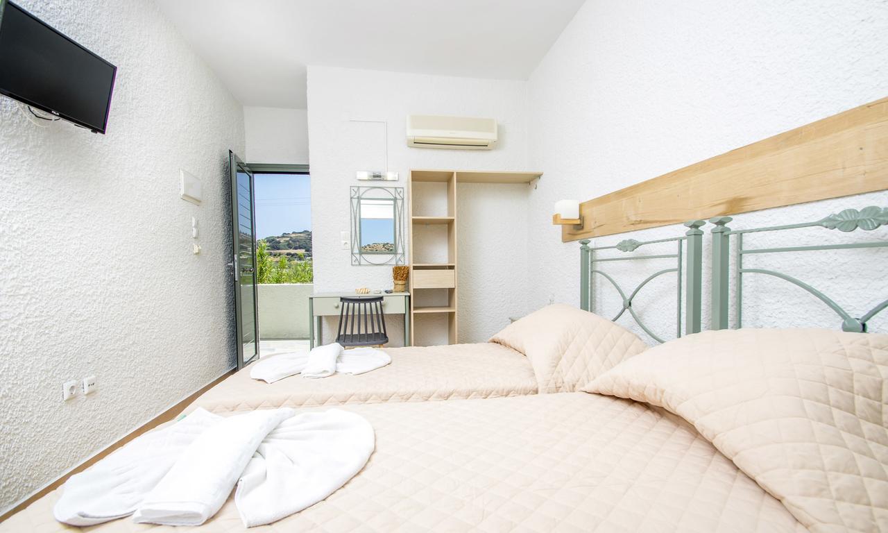 Syros Inn Galissas Extérieur photo